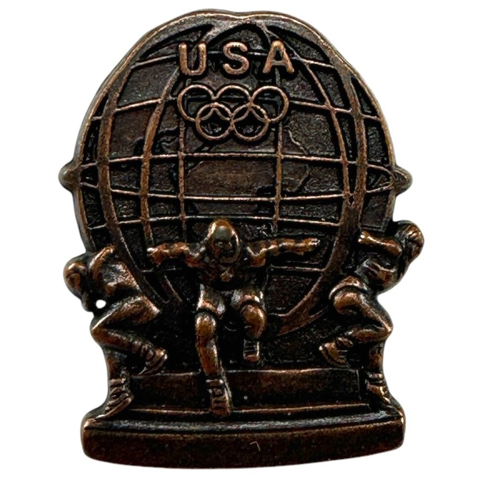 Vintage Bronze USA Olympics Pin Athletes Holding up Globe SC USC 2205QG AMINCO